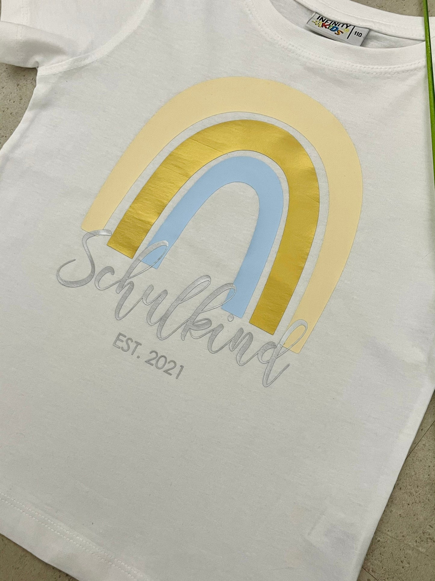 Schulkind T-Shirt Regenbogen Einschulung Geschenk