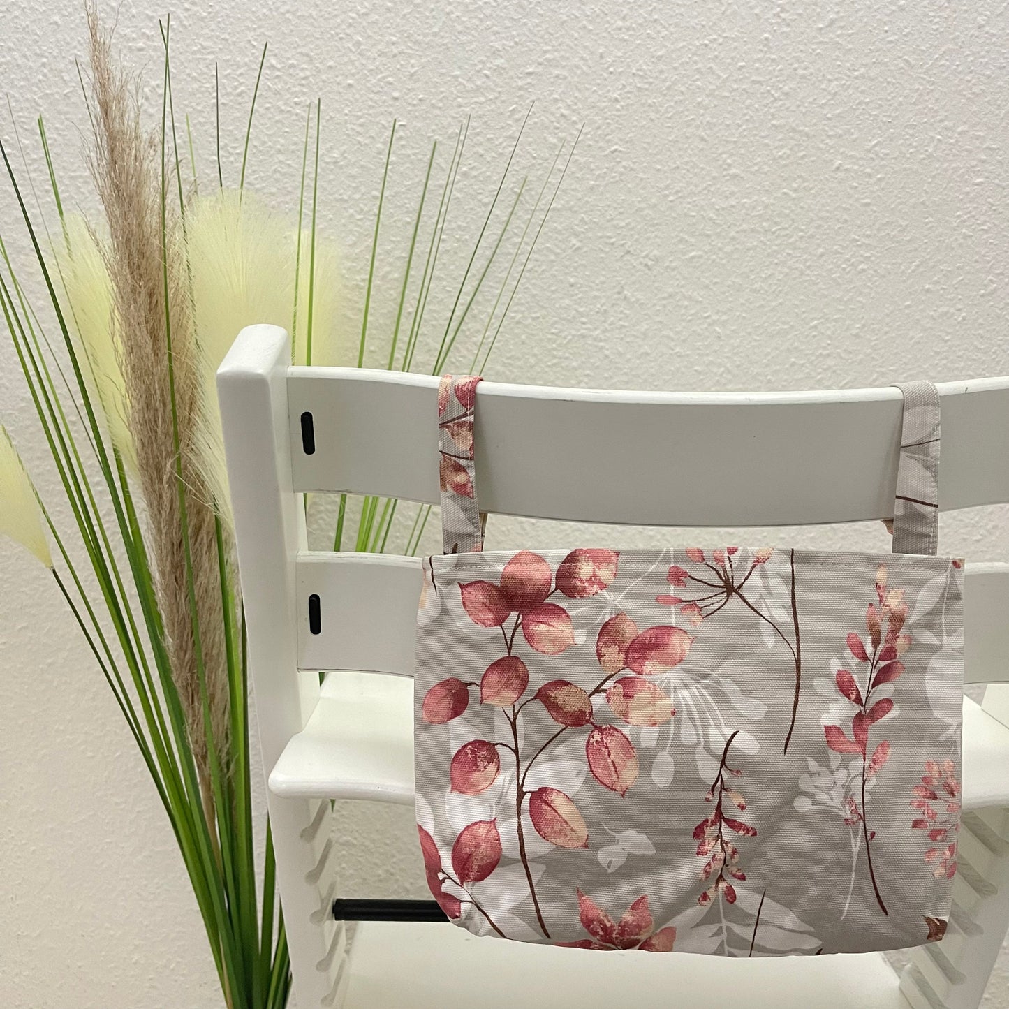 Abwaschbares Utensilo für Tripp Trapp oder Hauck Alpha Hochstuhl, Hochstuhltasche - Blüten rötlich