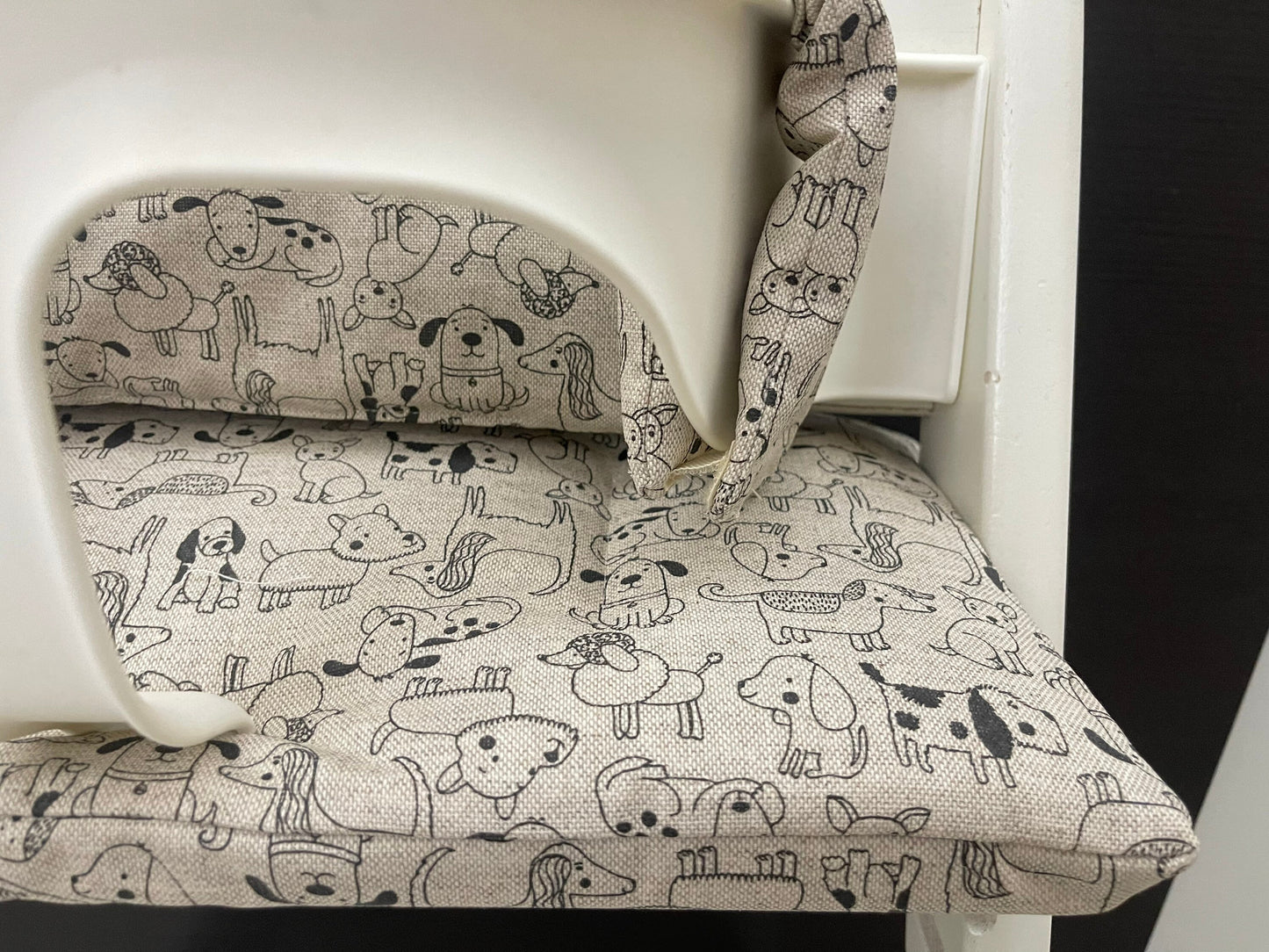 Abwaschbares Tripp Trapp Kissenset für Stokke Hochstuhl - Dogs natur